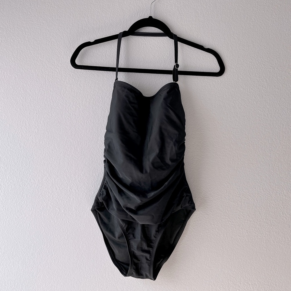 DKNY NWT One-Piece Black Swimsuit Sleeveless with Strap Size: Medium